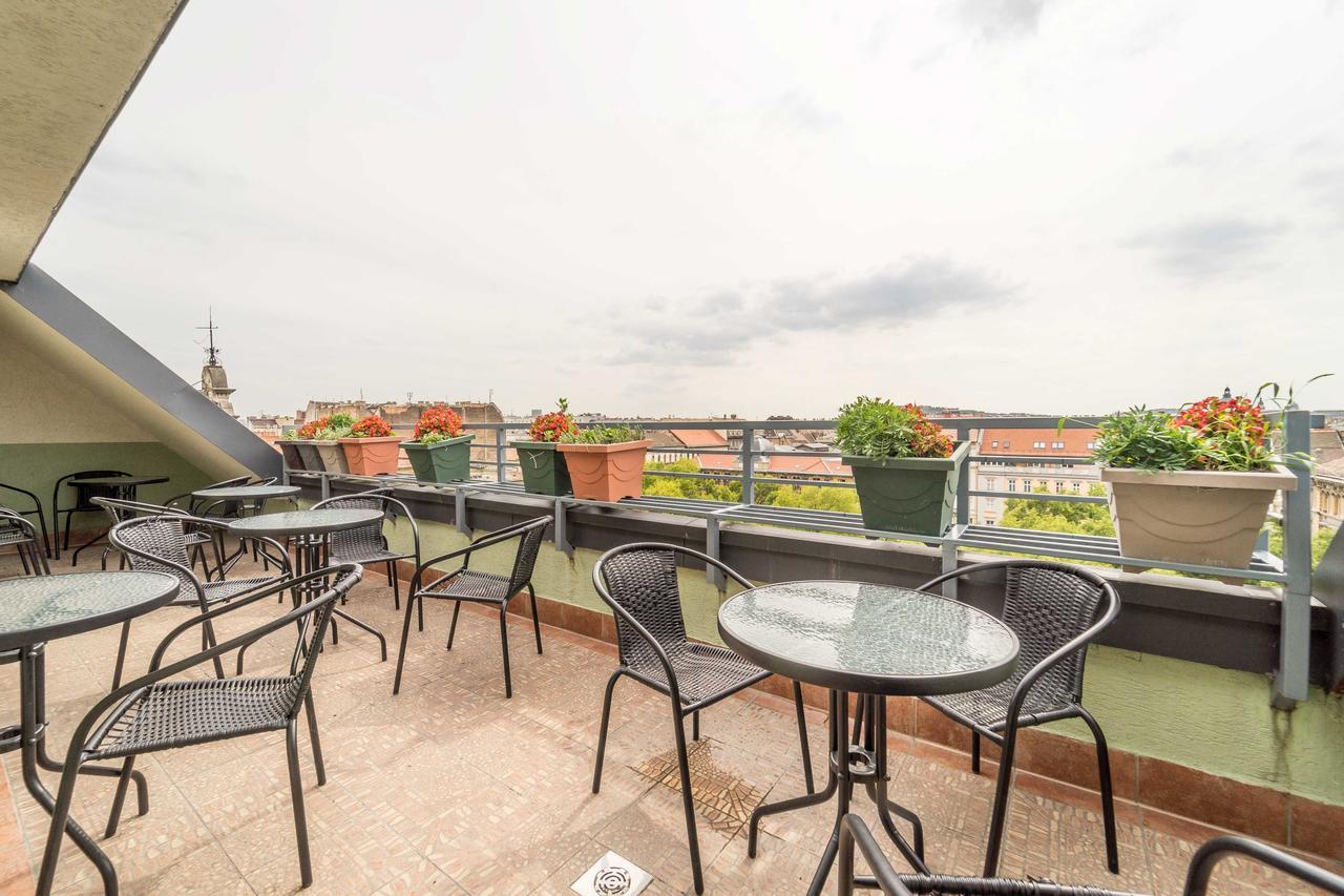 Silver Center Hotel 3*