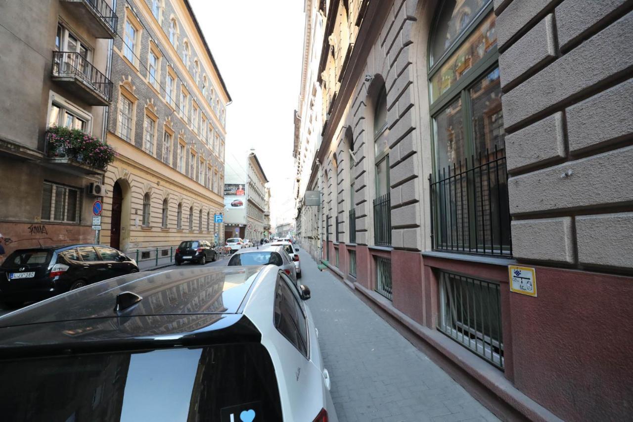 Hotel California Budapest