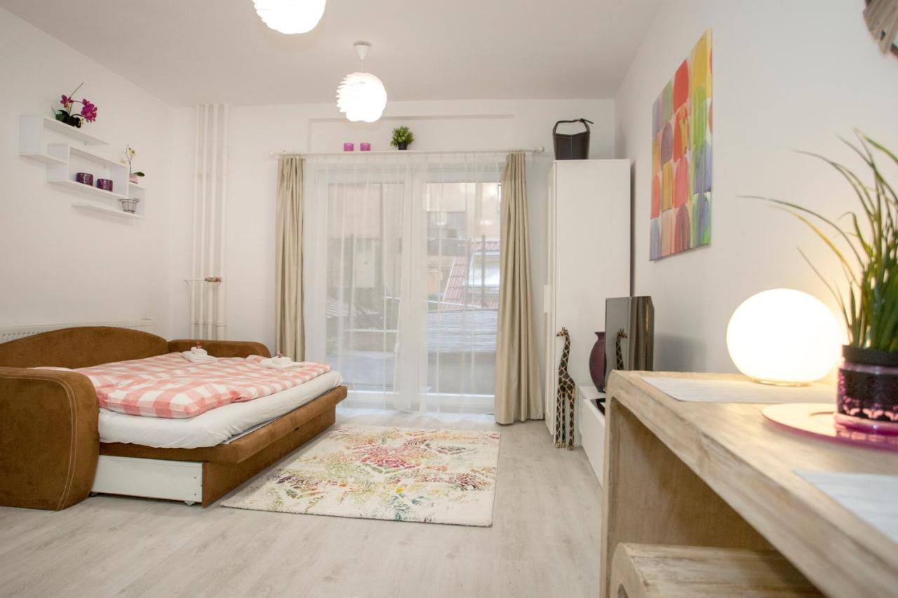 Hanna Studio Is In The Heart Of Pest Broadway Appartamento