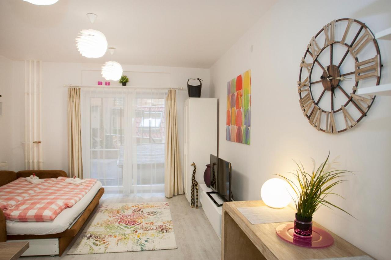 Hanna Studio Is In The Heart Of Pest Broadway Appartamento *