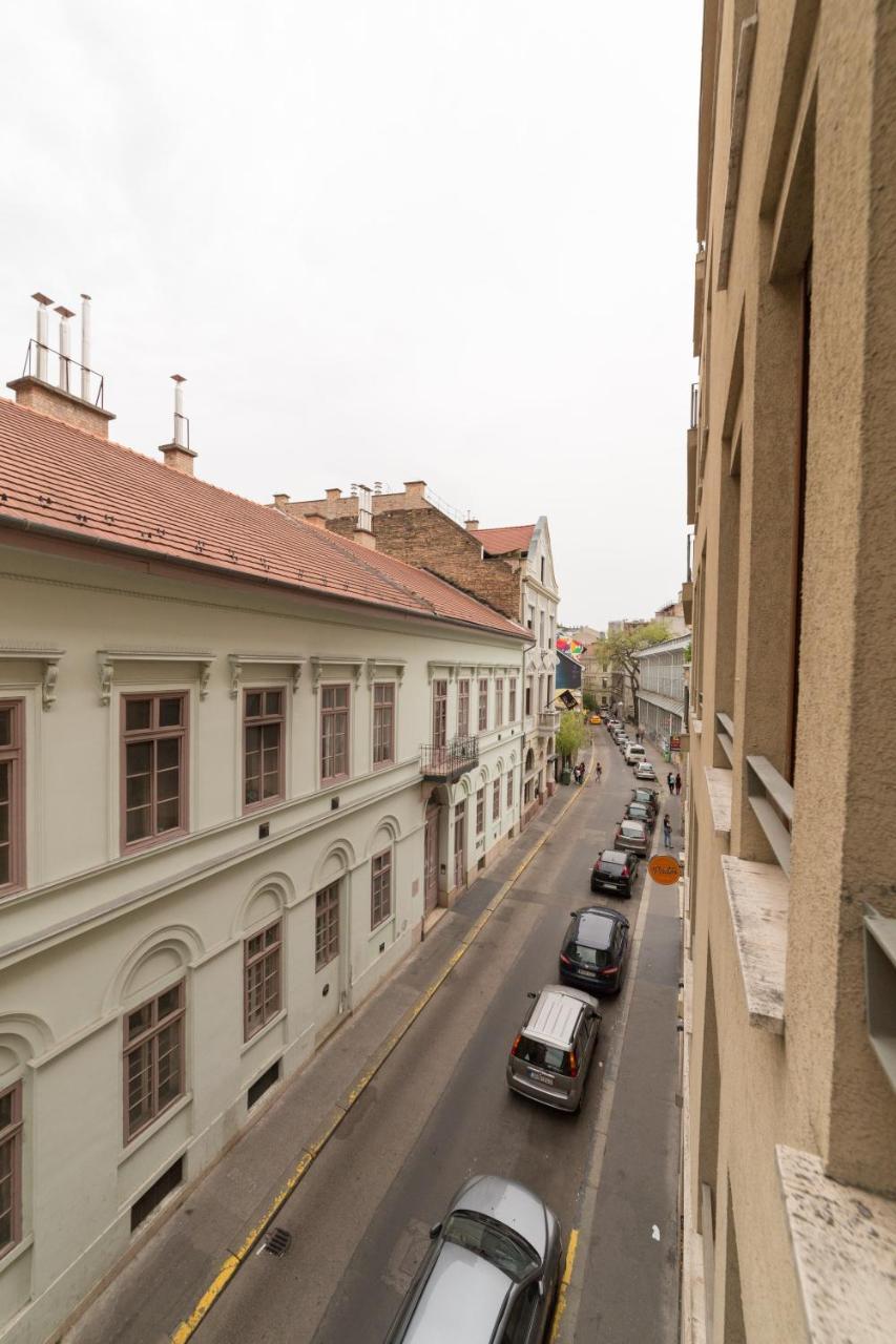 Lägenhet Kazinczy Deluxe Budapest