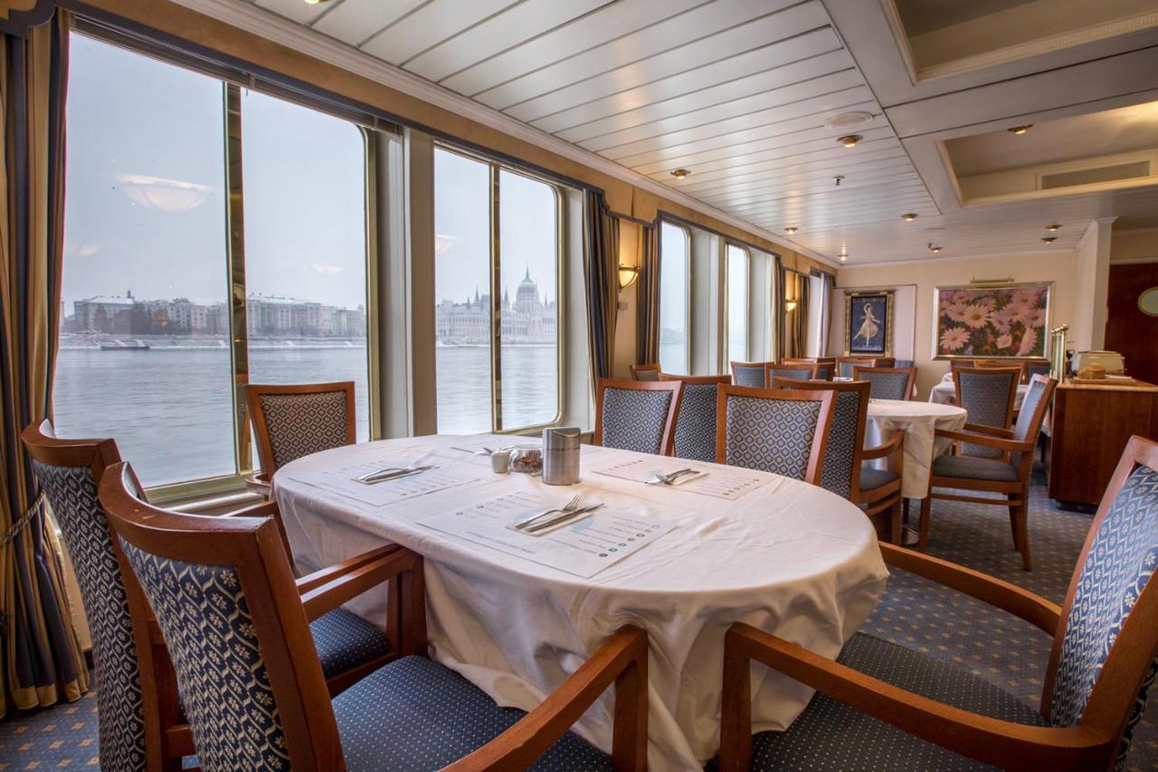 Onriver Hotels - Ms Cezanne 4* Budapest