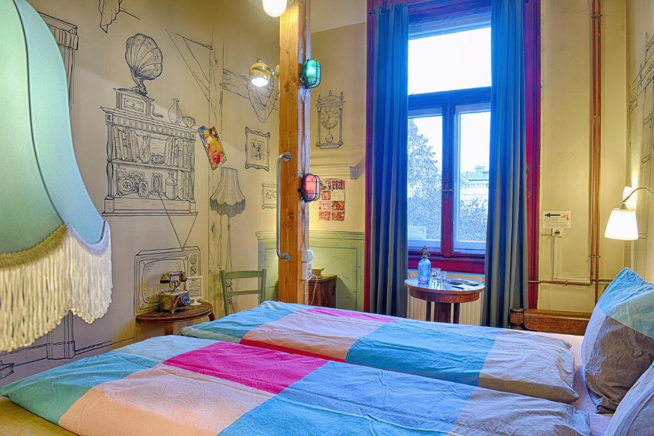 Hostal Lavender Circus Hostel, Doubles & Ensuites *