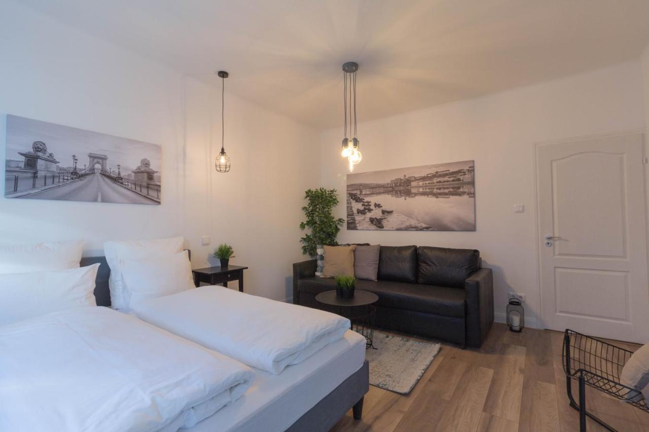 Standard By Hi5 - Madach Budapest