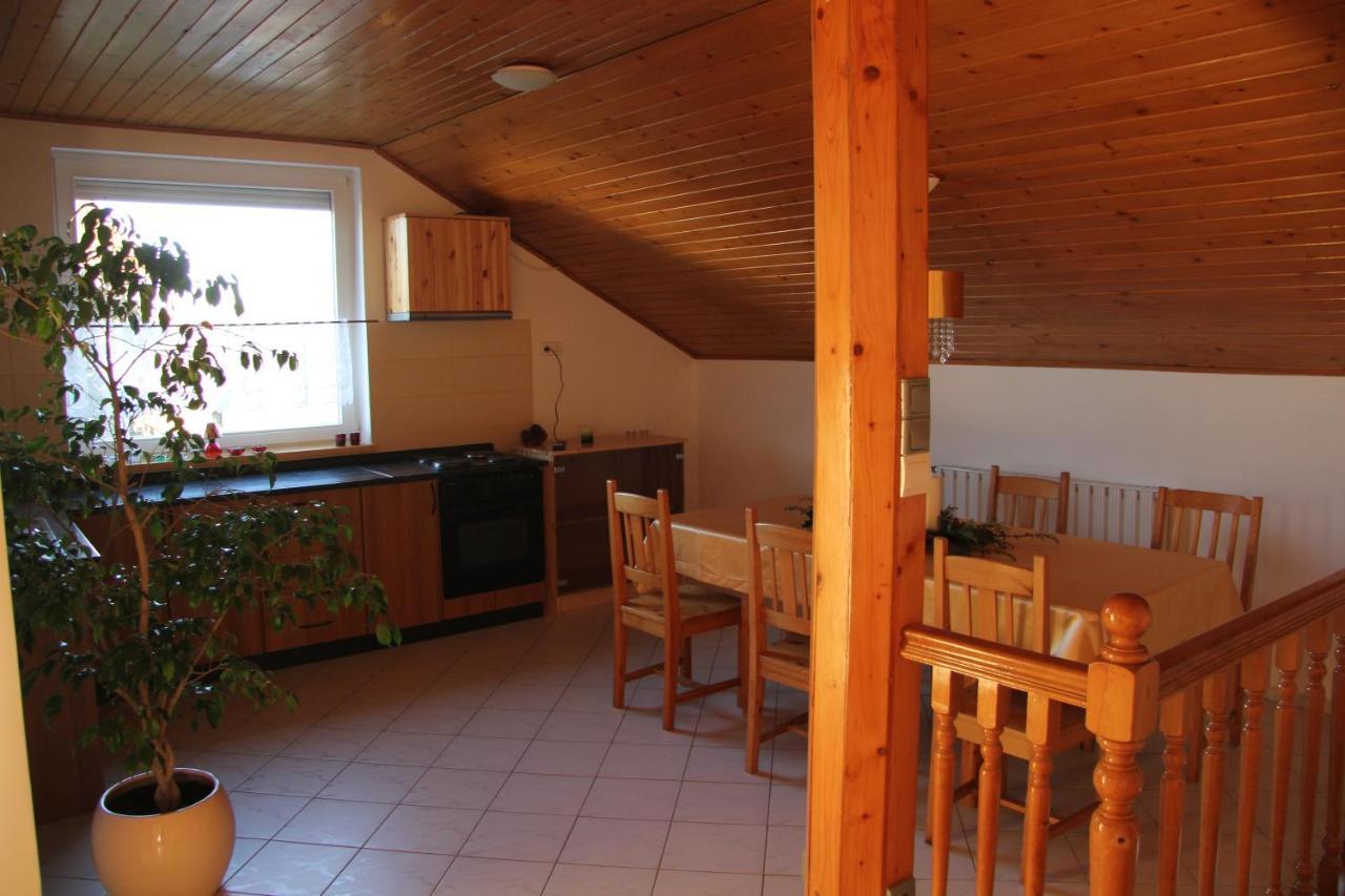 Hunháza *