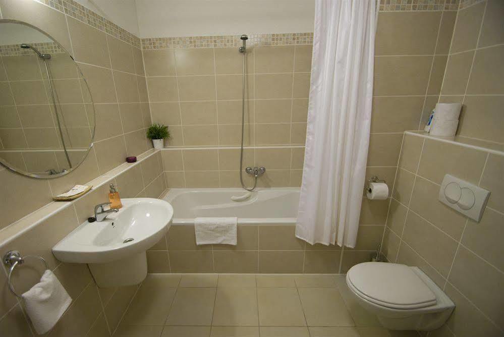 Trendy Deluxe 4*
