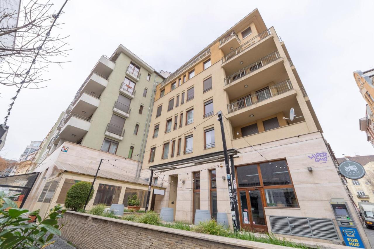 Lägenhet Kazinczy Deluxe Budapest