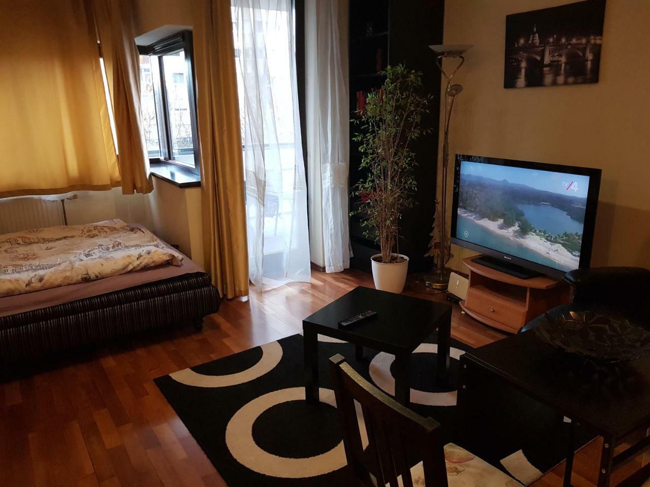 Appartamento Riverside Apartman *
