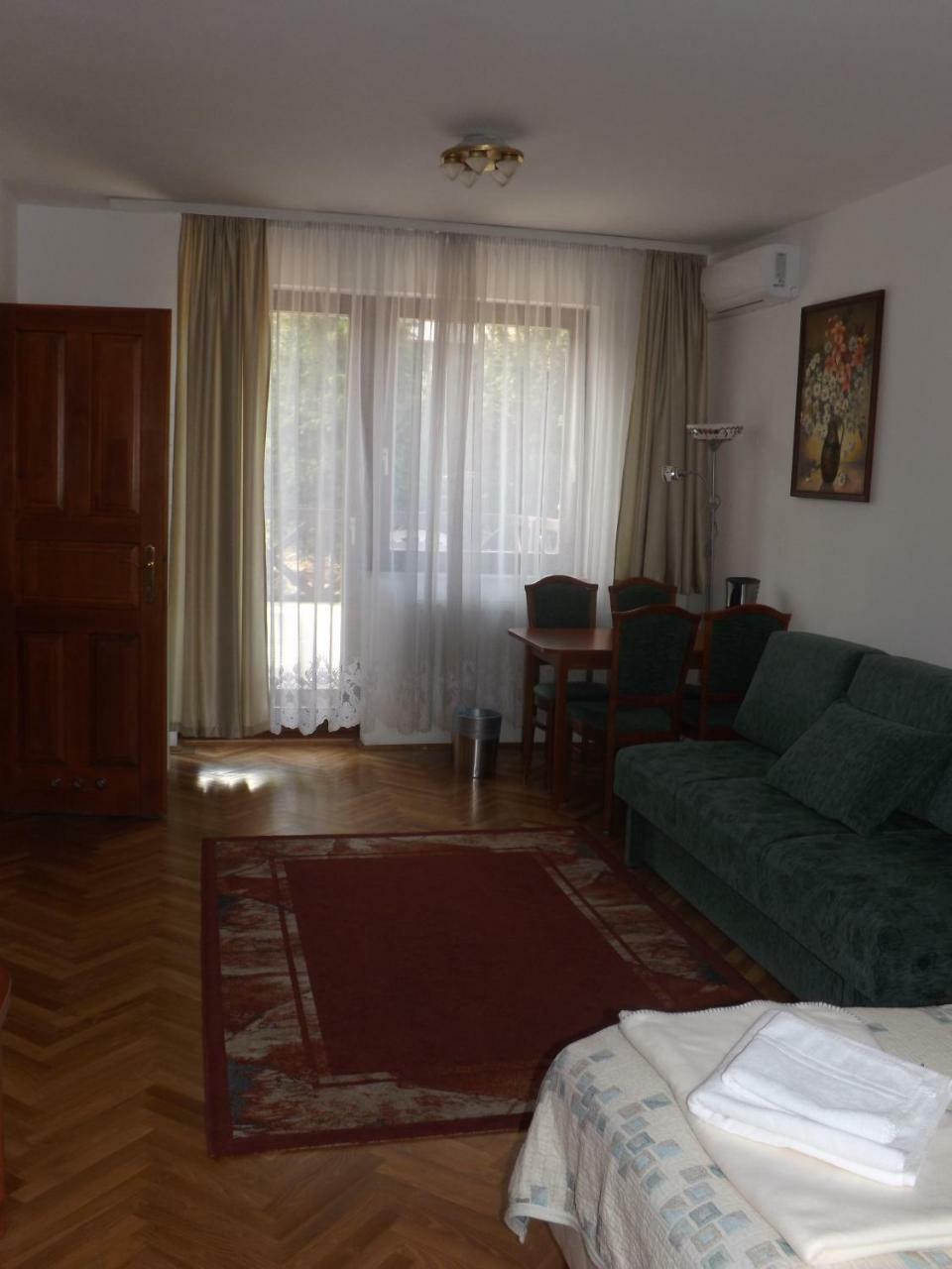 Helios 3*