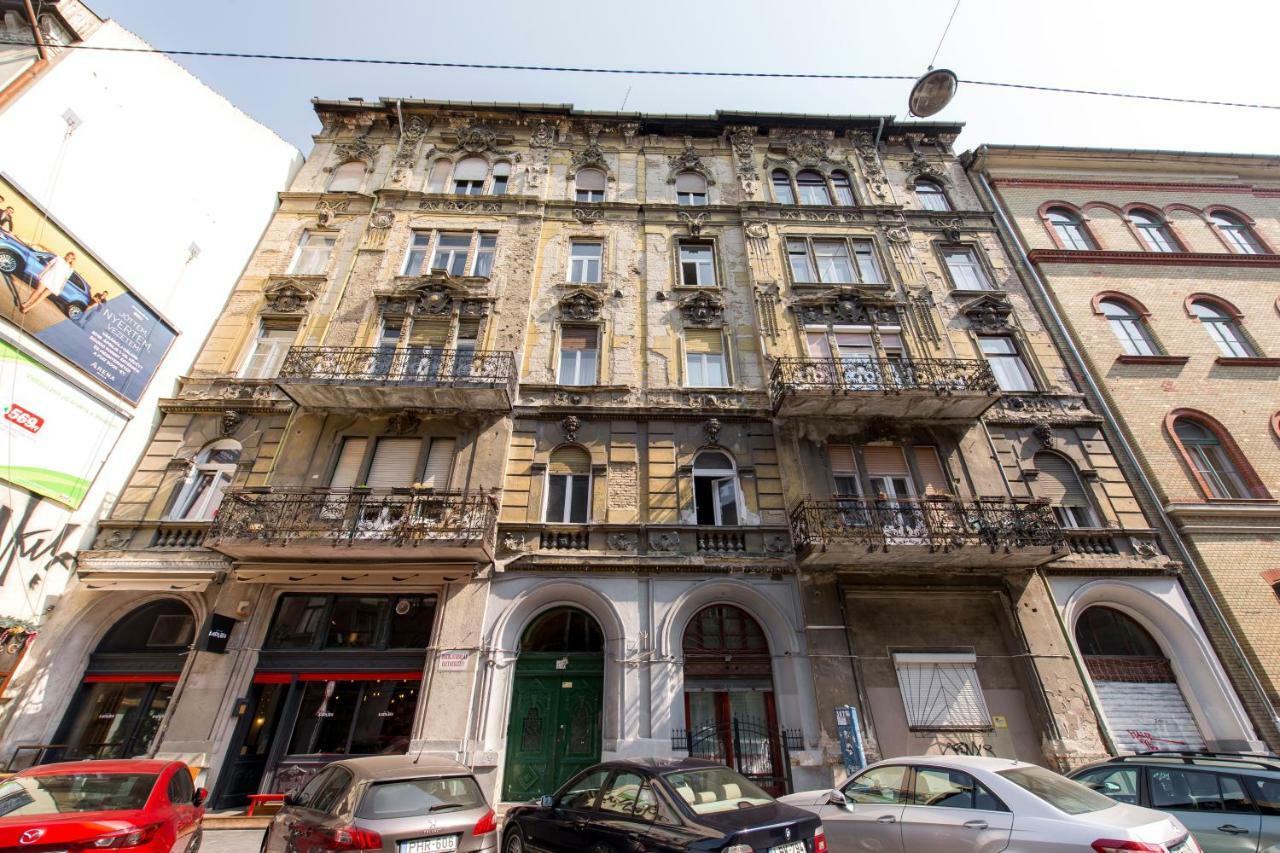 Akac * Budapest