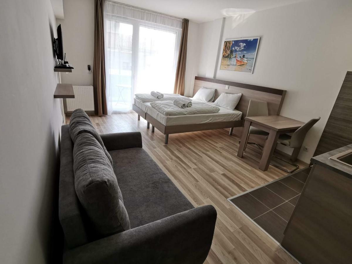 Apartahotel Corvin 3*
