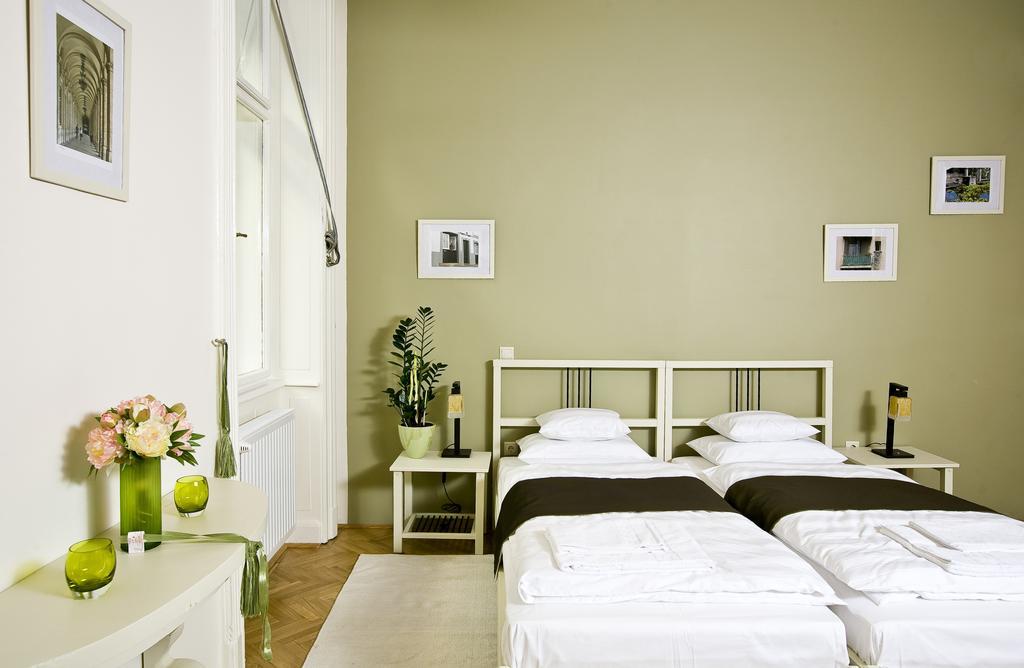 Budapest Rooms Bed And Breakfast