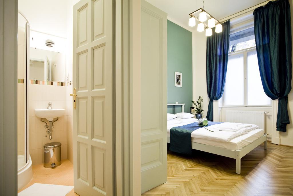 Budapest Rooms Bed And Breakfast Guest house 3*