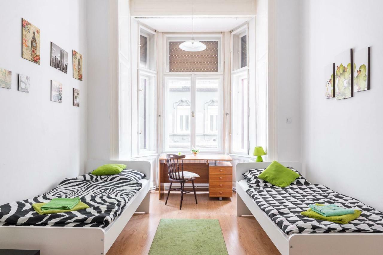Izabella 2 * Budapest
