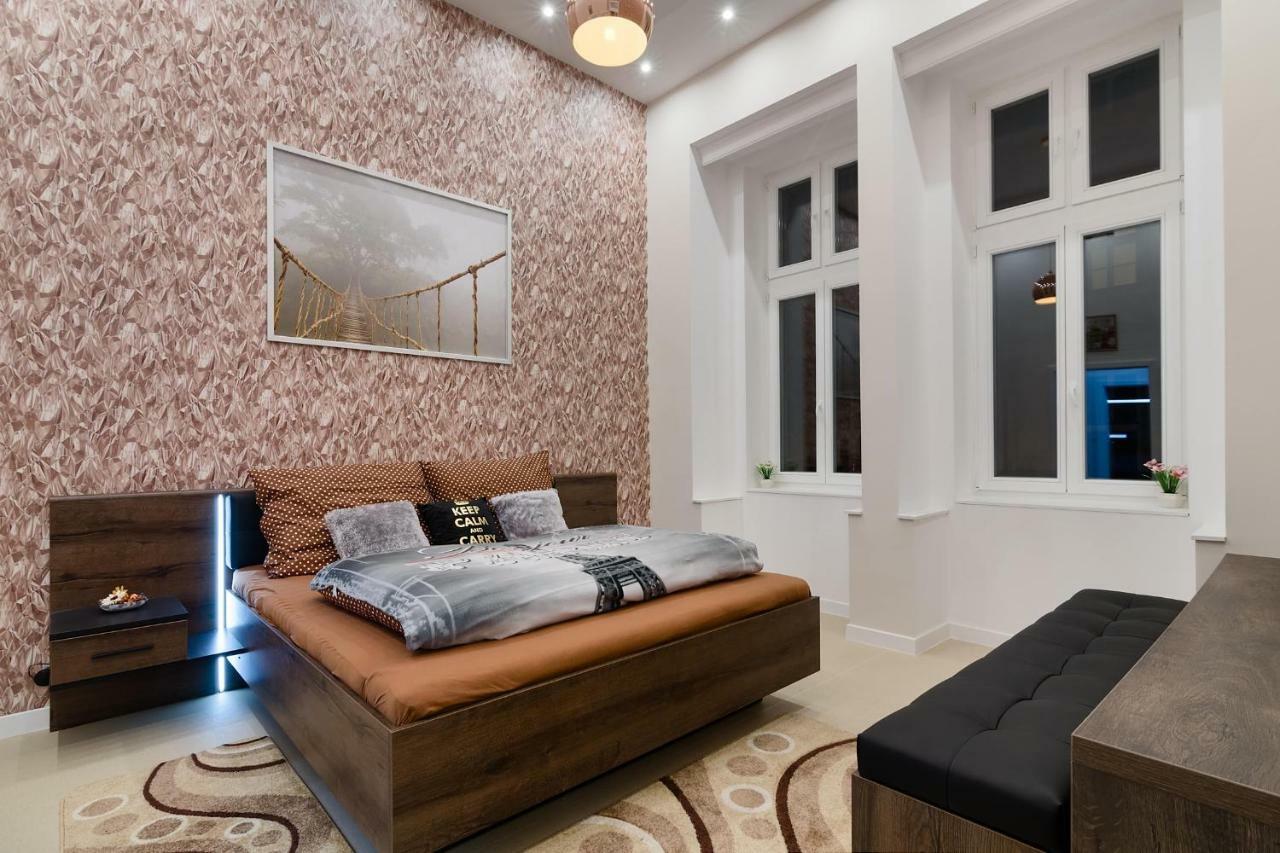 Apartment Red Passion Deluxe At Gozsdu