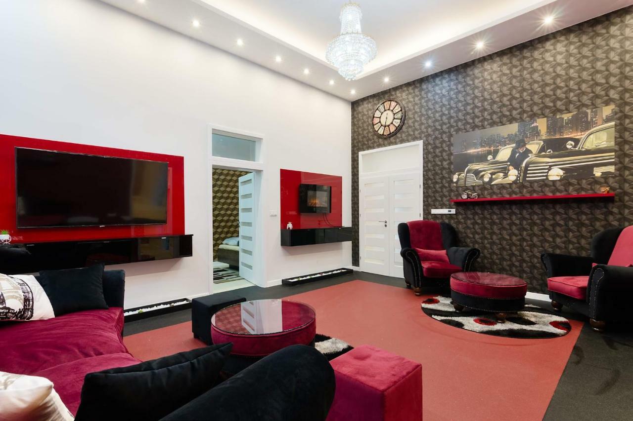 Red Passion Deluxe At Gozsdu Apartment *