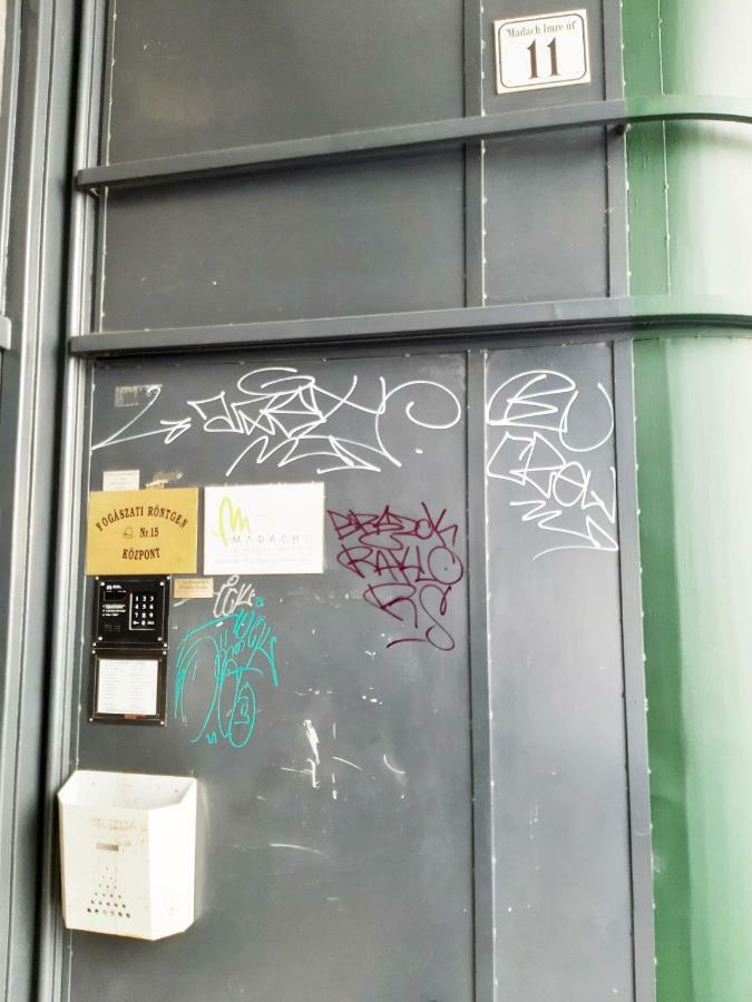 Gold Rose With 3 Appartement