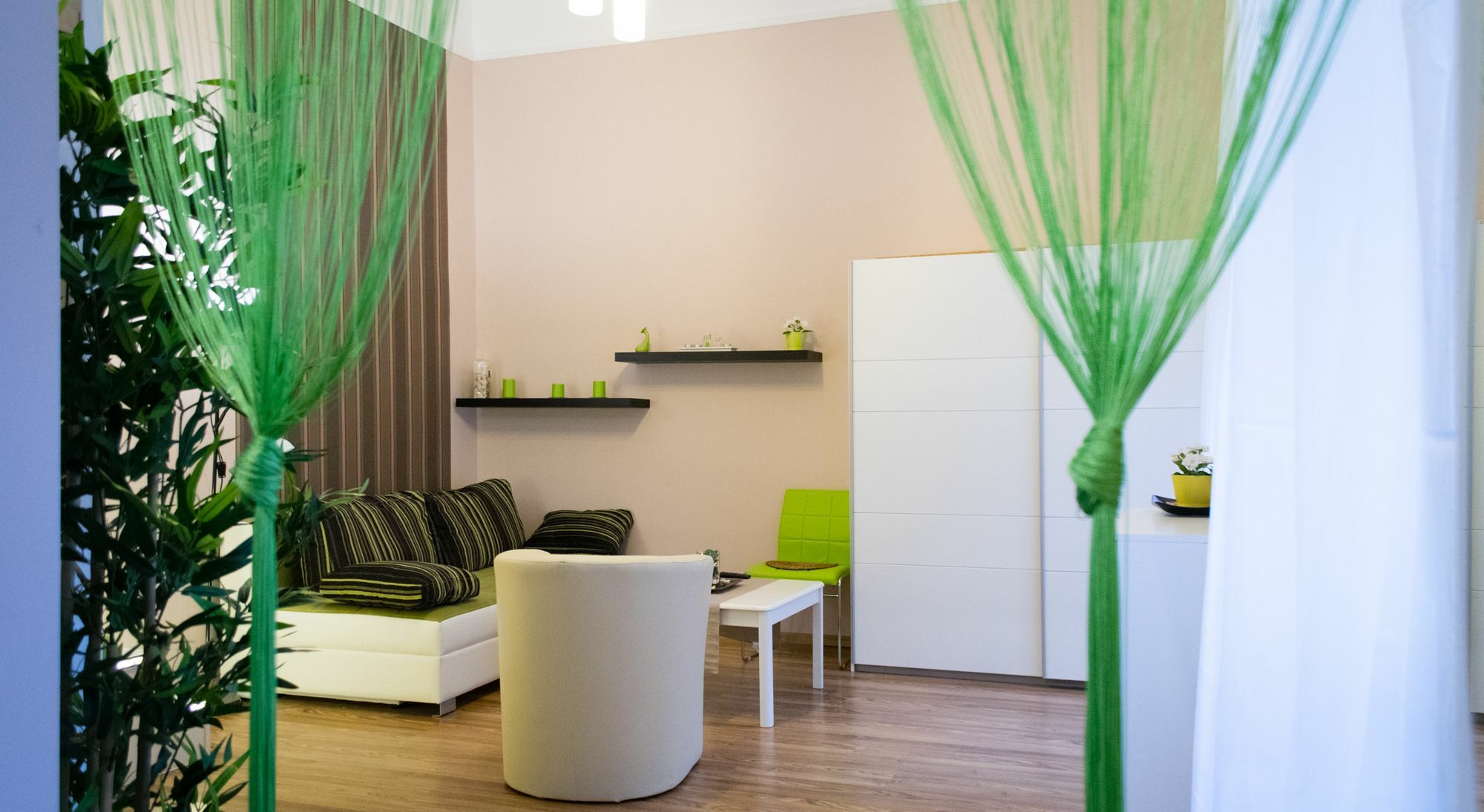 Apartment 4u *