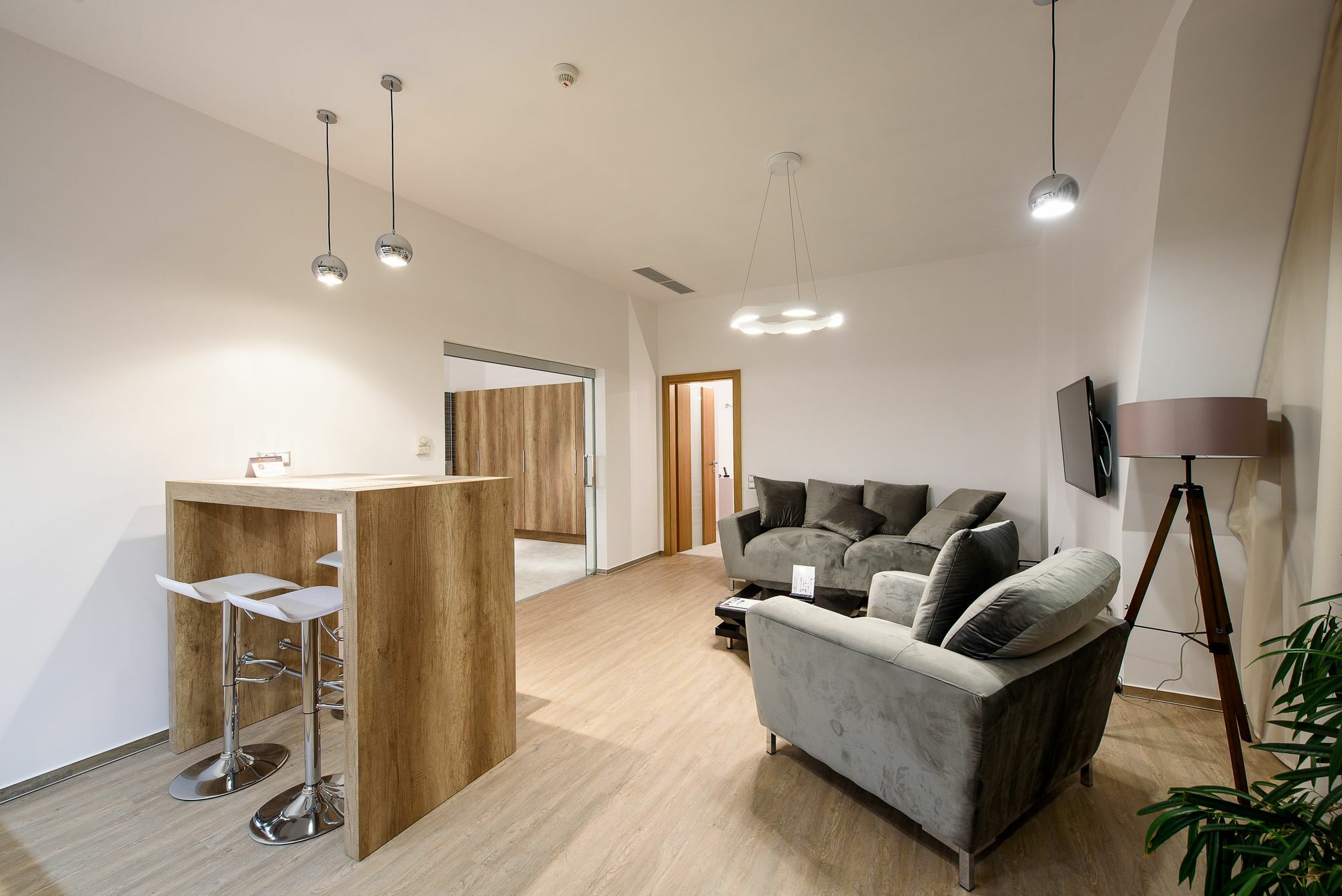 Karoly Corner Residences Apartment *