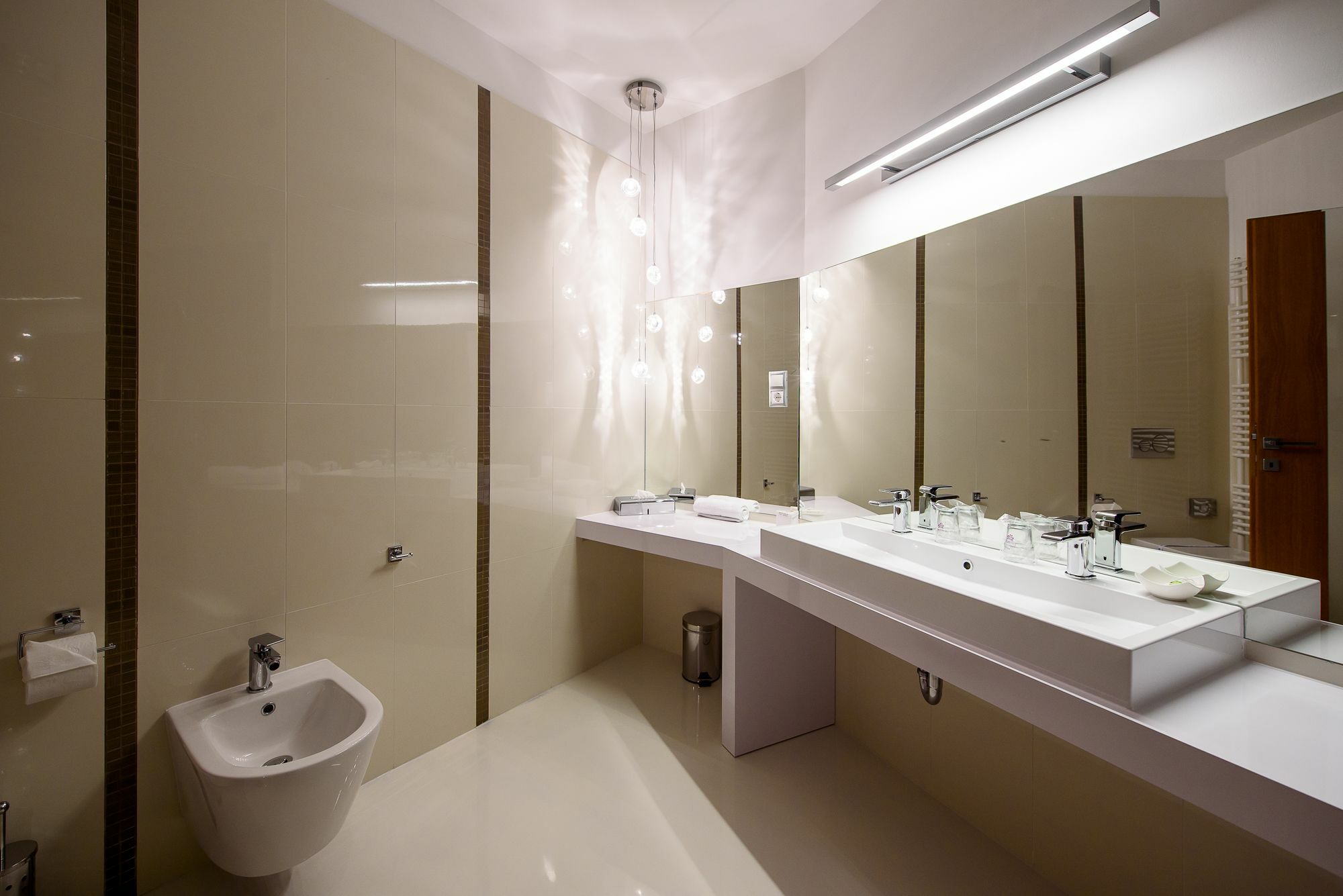 Apartment Karoly Corner Residences *