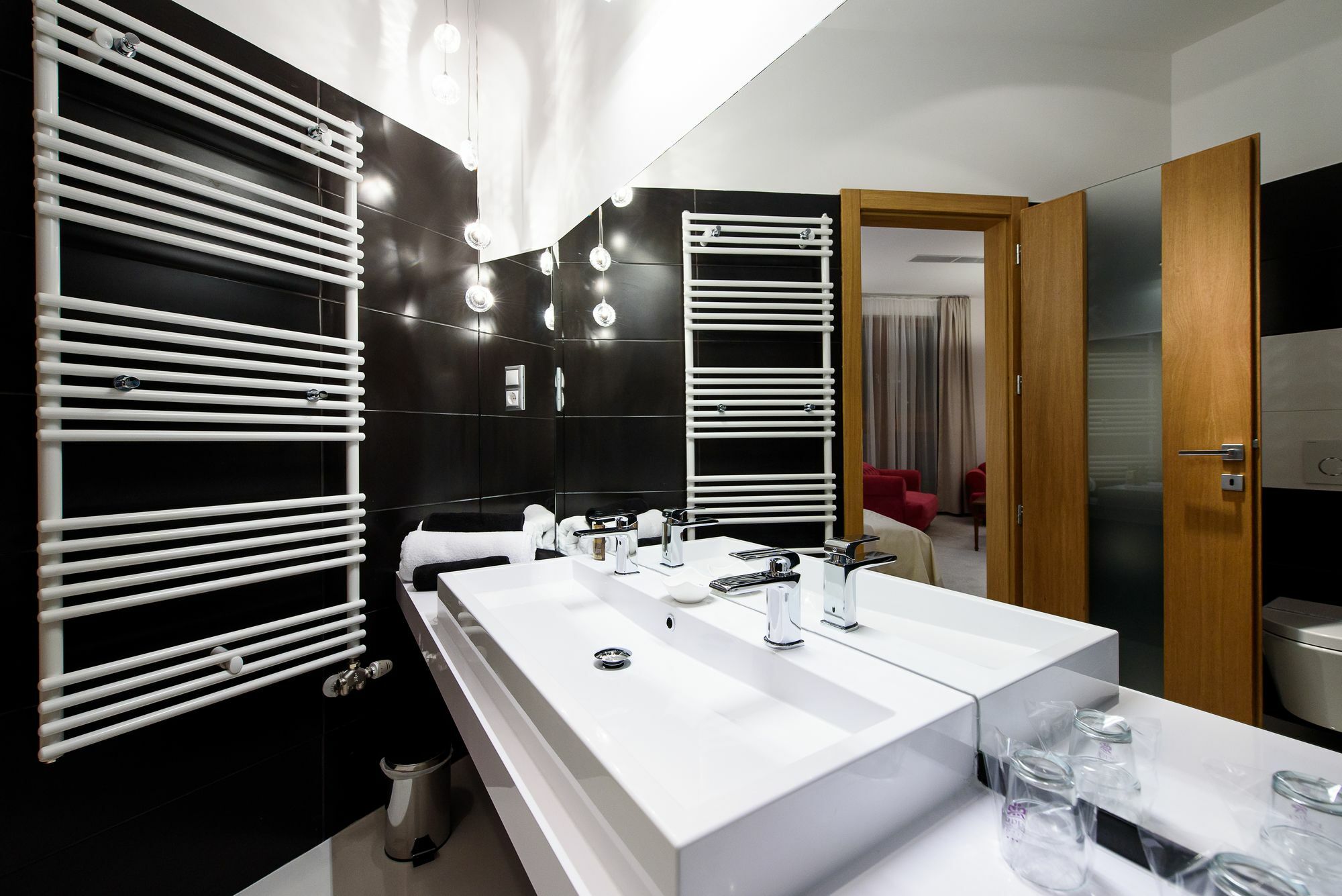 Karoly Corner Residences *