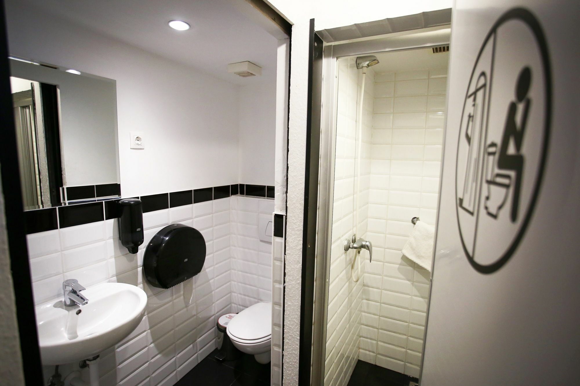 Adagio 1.0 Oktogon Hostal Budapest
