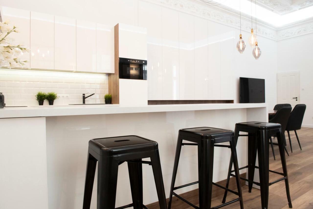 Creative - Kálmán Imre St Luxury