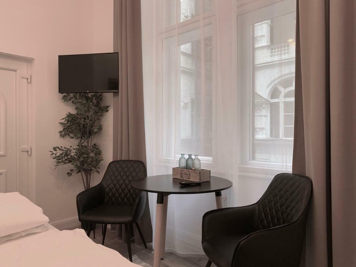 Creative - Kálmán Imre St Luxury *