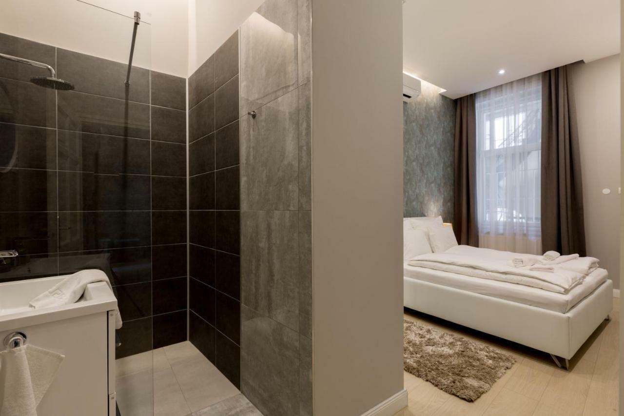 Grand Designer Dream In The Center W 3br/3bath * Boedapest