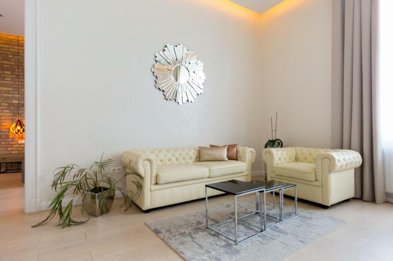 Grand Designer Dream In The Center W 3br/3bath Boedapest