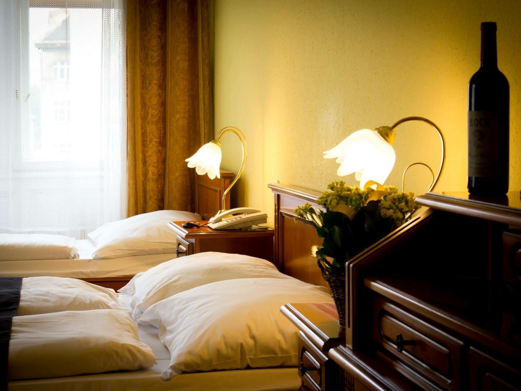 Hotel Unio Superior 3*