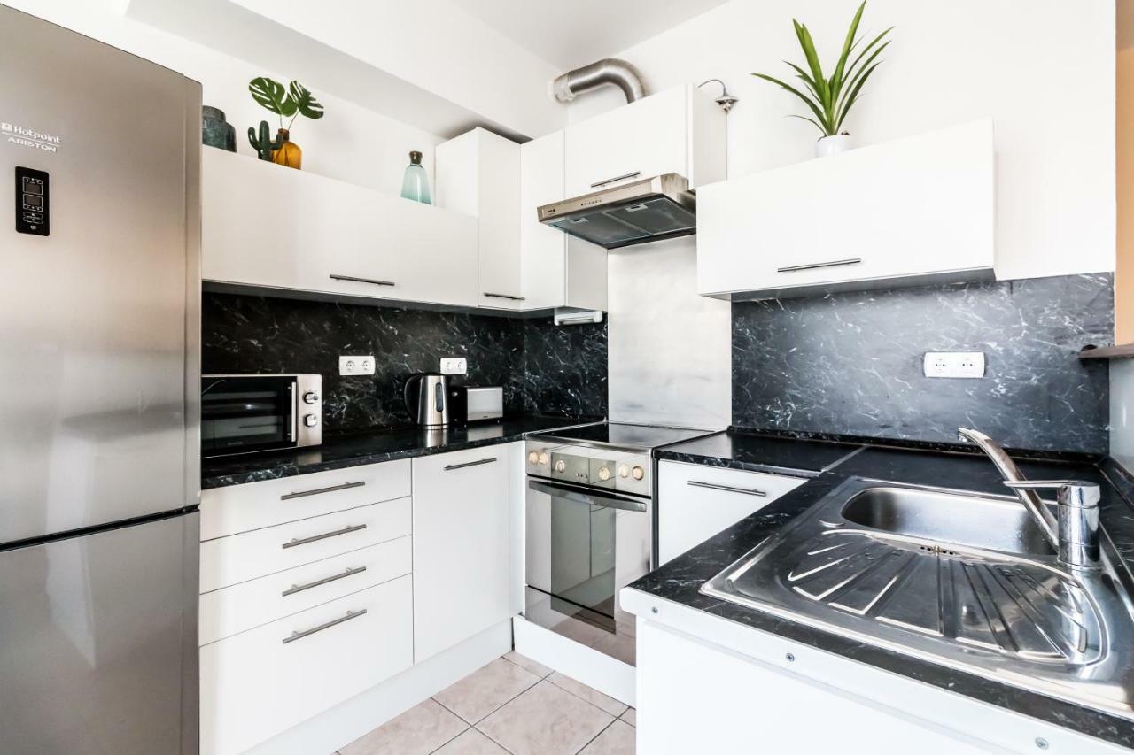 Apartamento Akacfa Rooftop 2 *