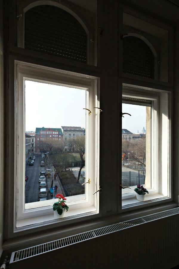 Klauzal Ter 9 Apartment