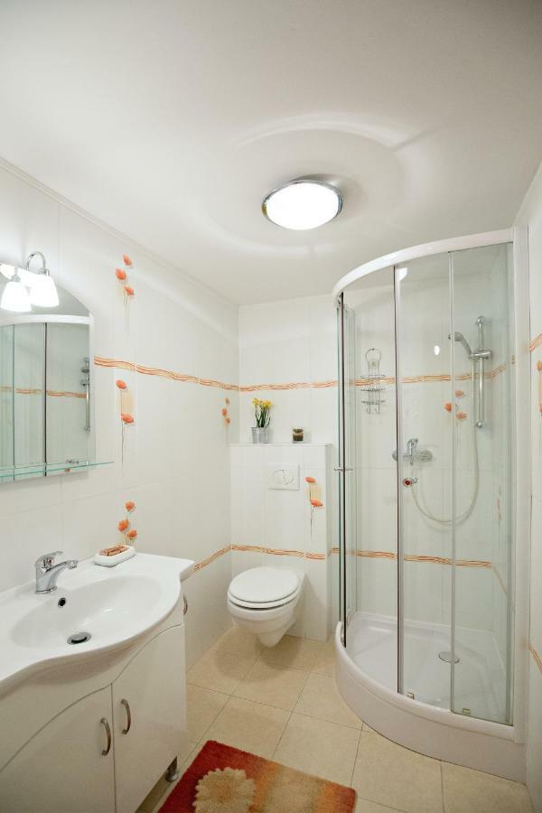 Apartment Klauzal Ter 9 Budapest