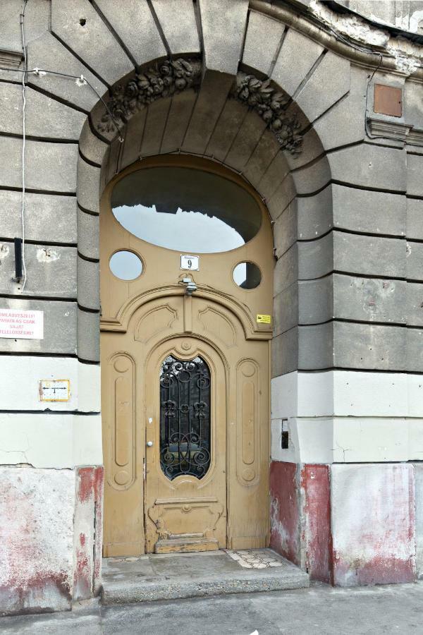 Klauzal Ter 9 Apartment