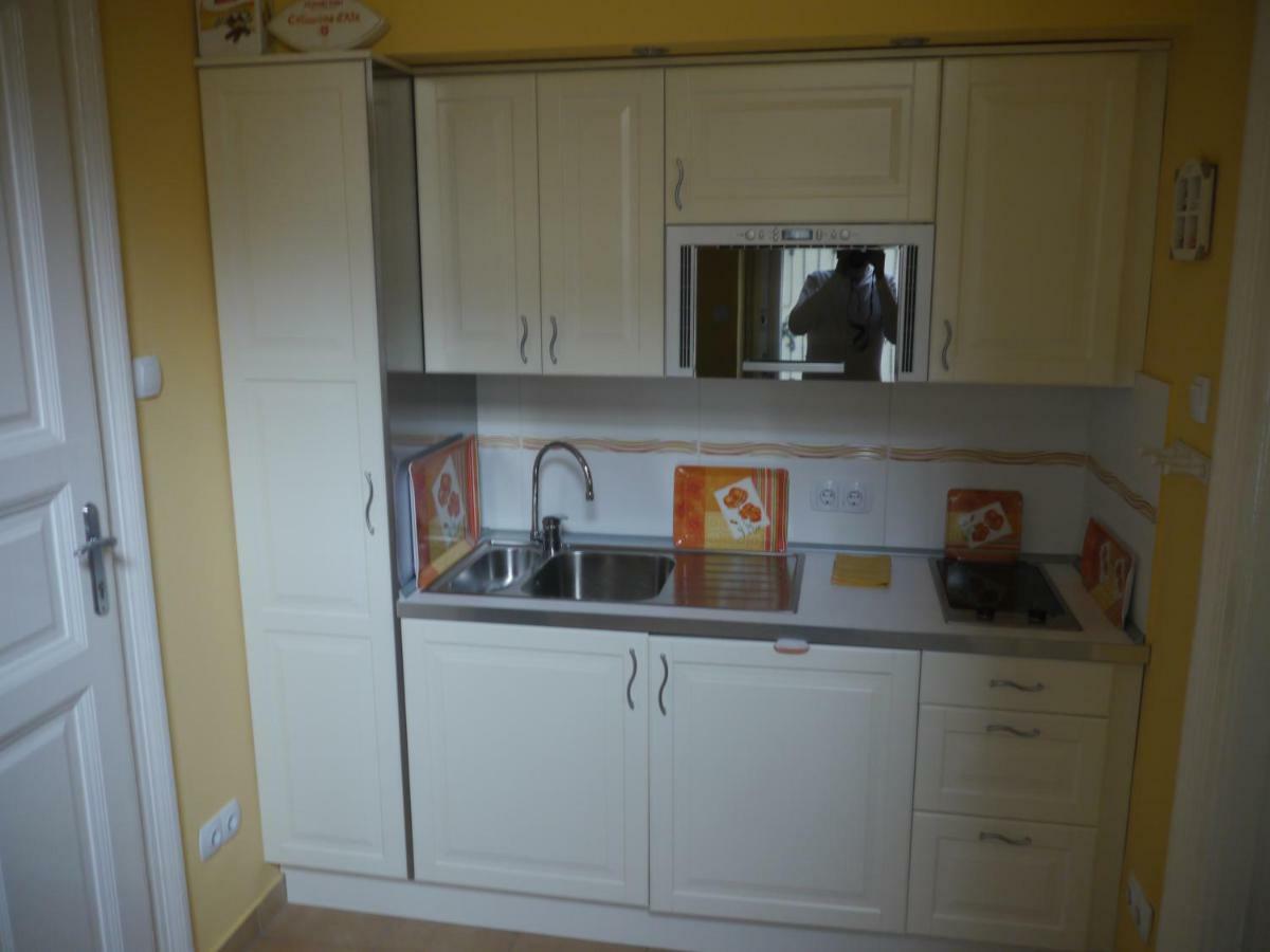Klauzal Ter 9 Apartment