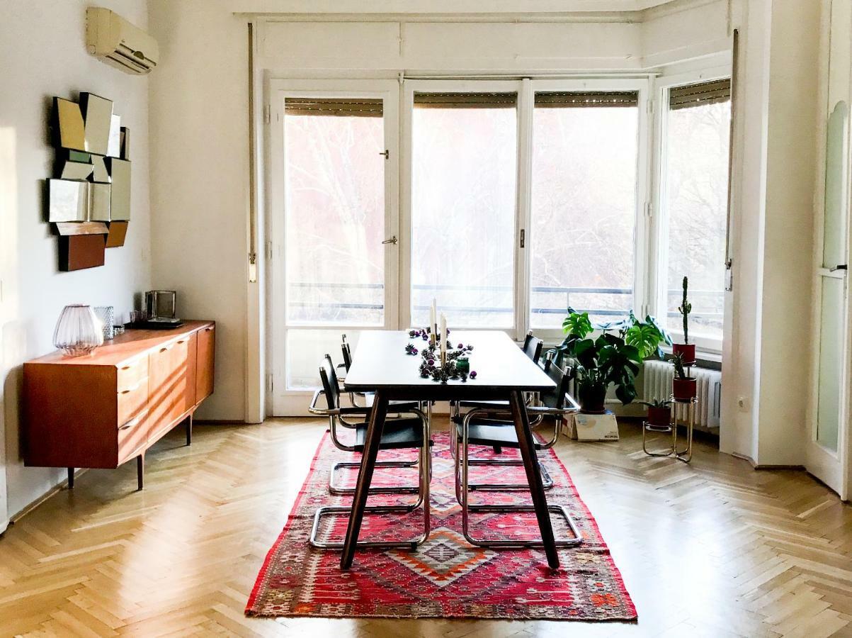 Bauhaus Icon: Spacious Fitness Flat In Central Buda Budapest