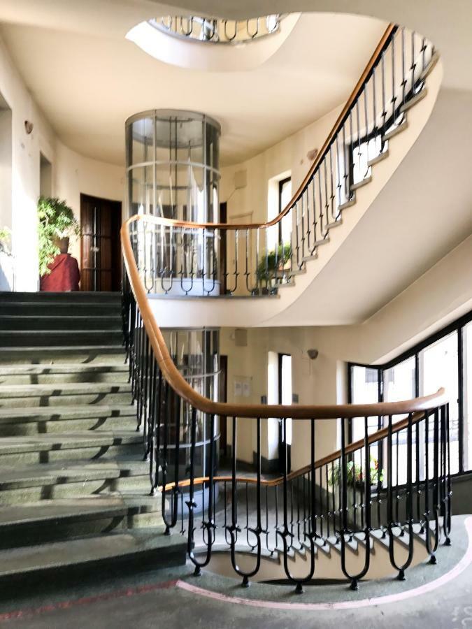 Bauhaus Icon: Spacious Fitness Flat In Central Buda Apartmán *