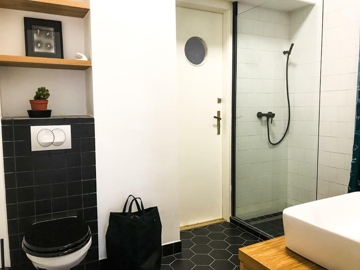 Bauhaus Icon: Spacious Fitness Flat In Central Buda Budapest