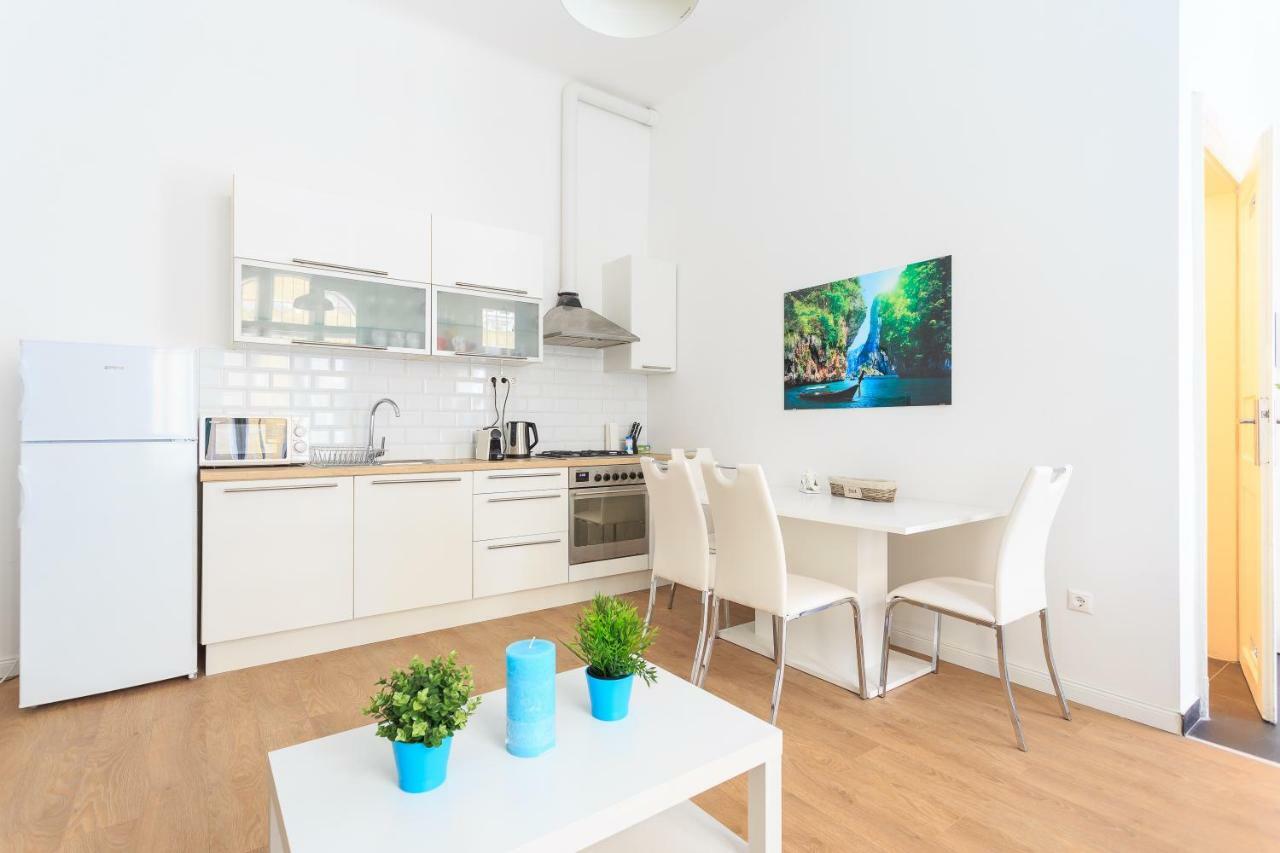 New - Super Super Apartment