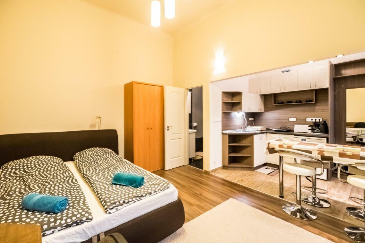 Dombovari Way Apartman Appartement