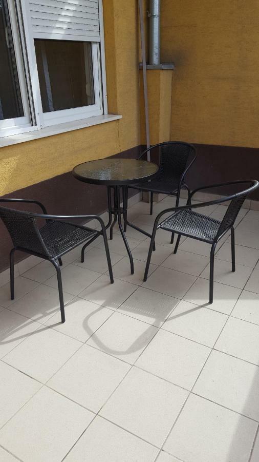 Liget Apartment, Terrace, Free Parking, Ac Appartement *