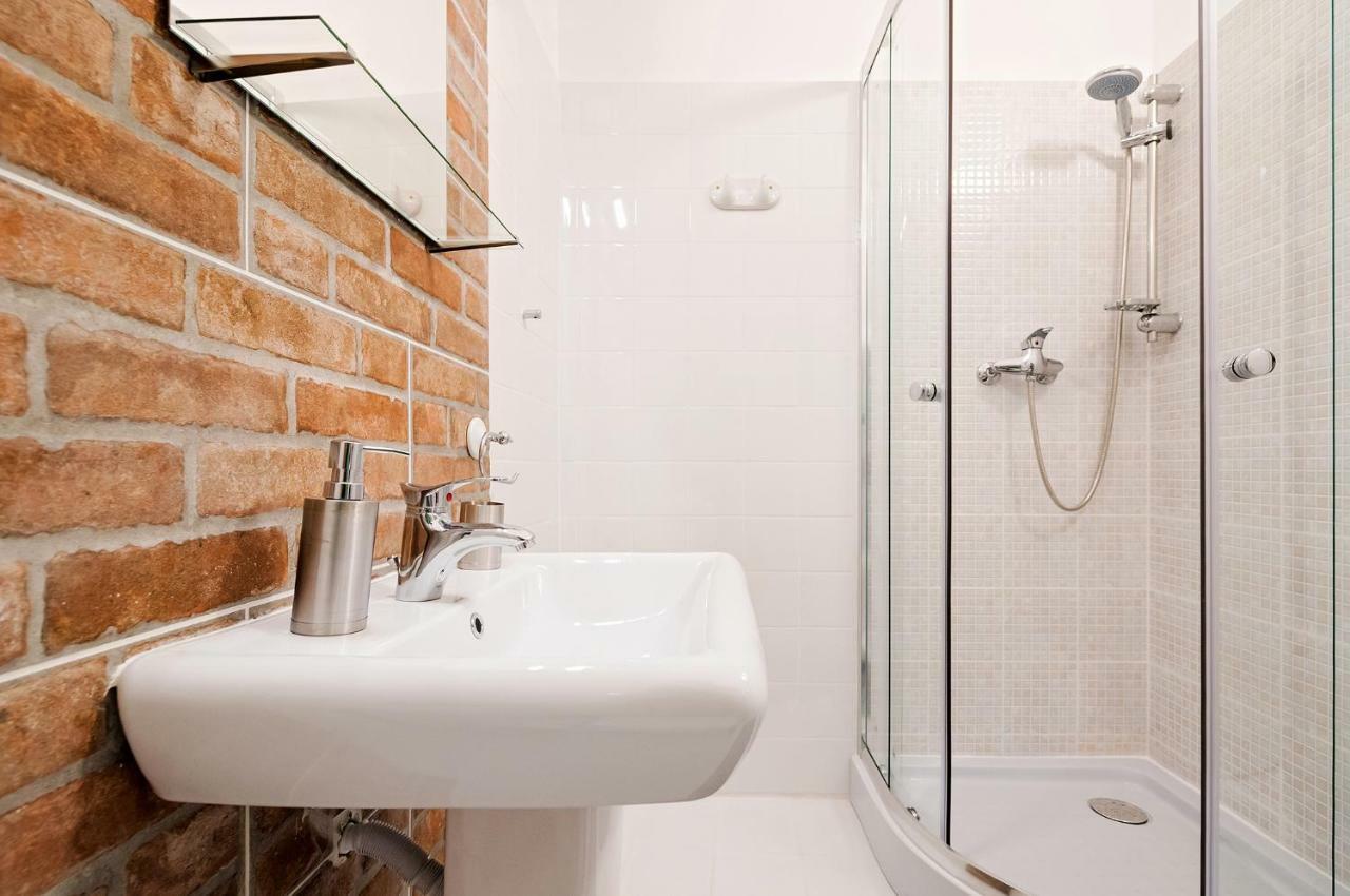 Free Parking, Quiet Design Flat In The Centre * Budapest