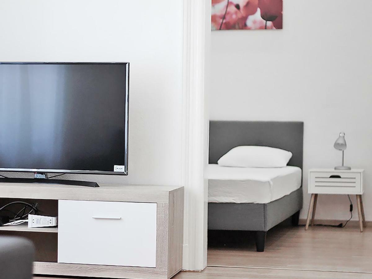 Akacfa 36 91 Mt 3 Bedroom District 7 *