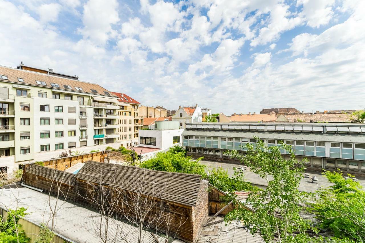 Bpr Hello Hollo Apartament *