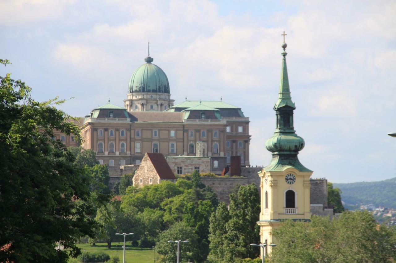 Christine Close To The Buda Castle Apartment *