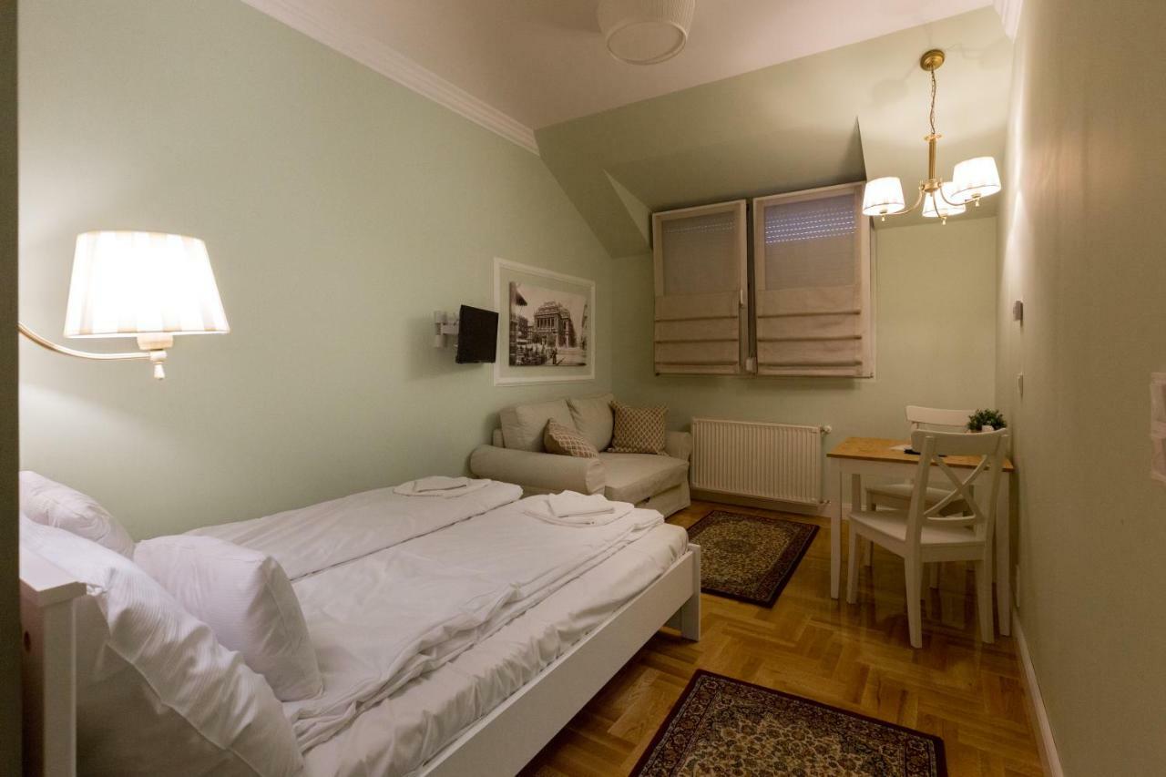 Roland Apartmán