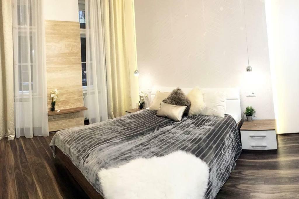 Grand Eliza 3bedroom Luxury Apt At Blaha Apartmán Budapest