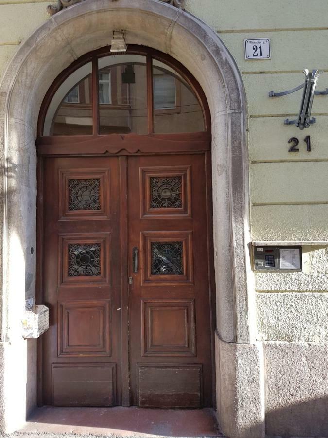 Appartement Bpr W21 Retro With Balcony