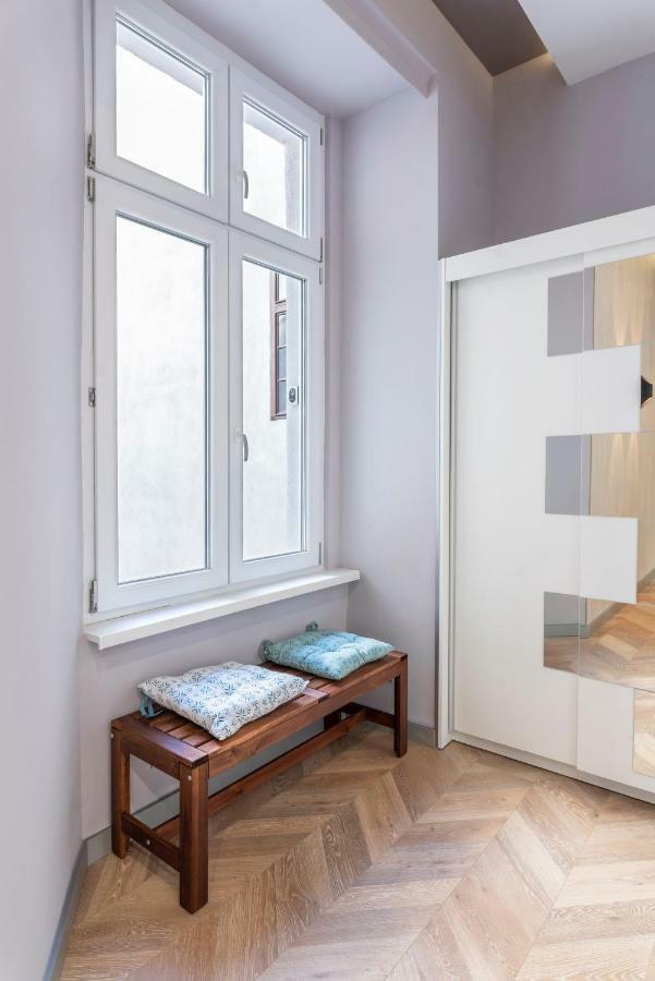 Modern 2 Bedroom With Free Airport Transfer Budapest